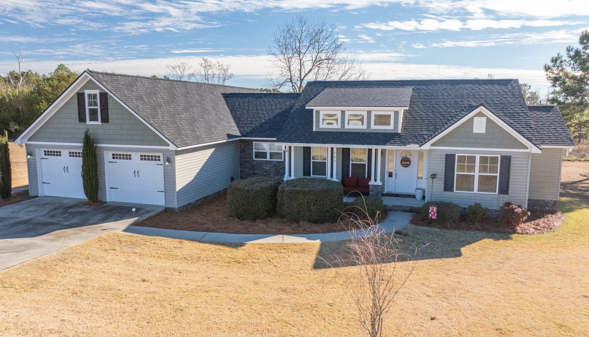 Image for Charming Burnside Estates Home - 1,888 SF, Screened-In Porch, Vaulted Ceilings, & More