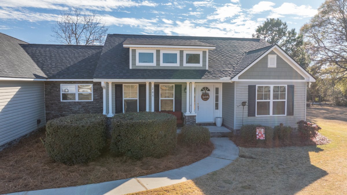 Image for Charming Burnside Estates Home - 1,888 SF, Screened-In Porch, Vaulted Ceilings, & More