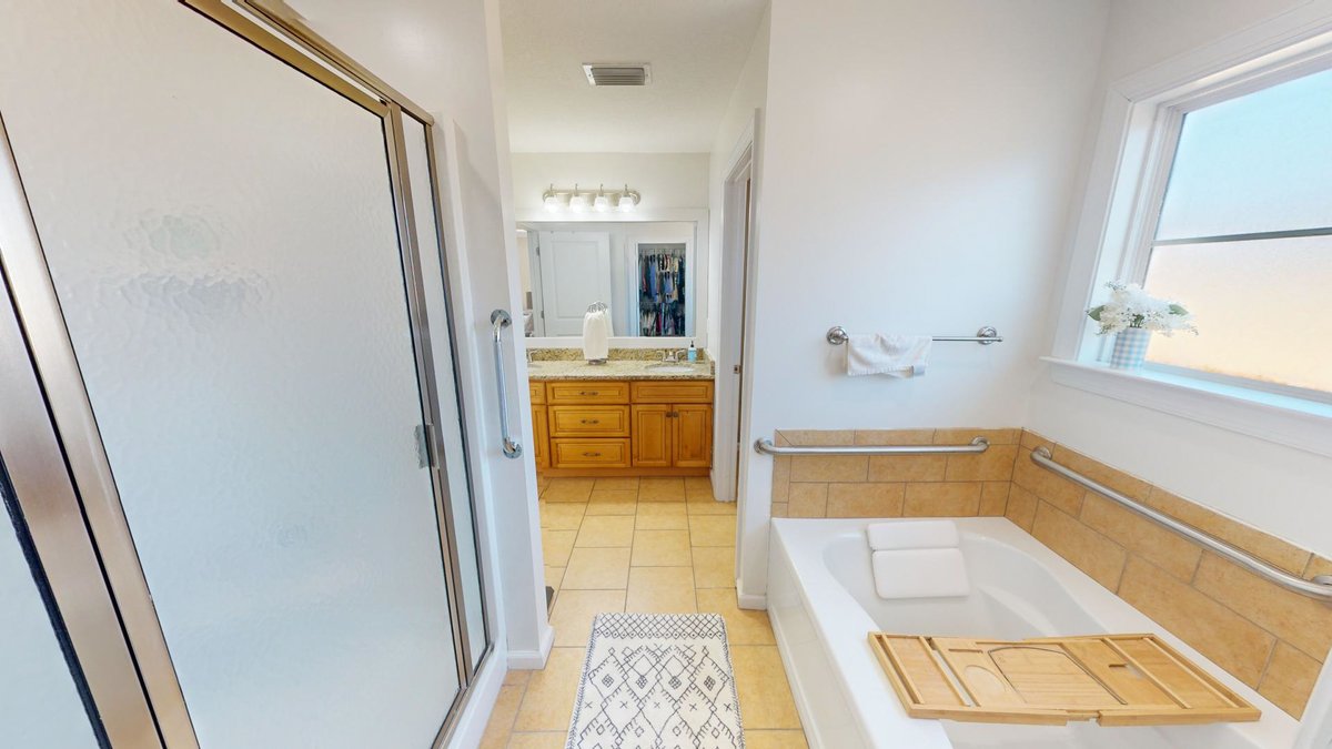 Image for Charming Burnside Estates Home - 1,888 SF, Screened-In Porch, Vaulted Ceilings, & More