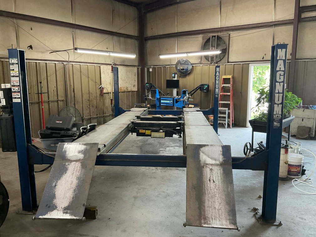 Image for Boyd's Automotive in Sanford Retirement Auction!