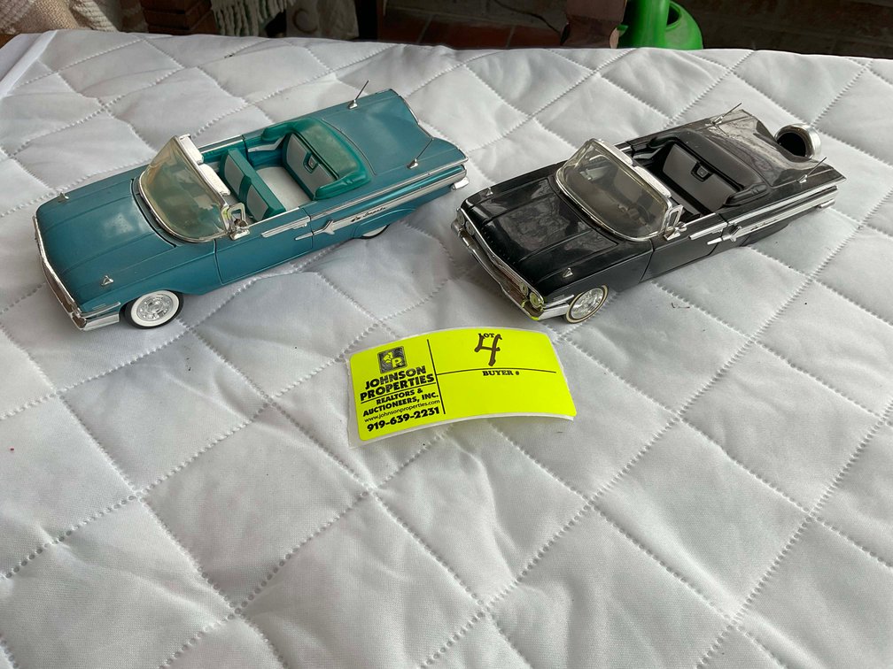 Image for Madura Estate (deceased) Collectible Die Cast Car Auction