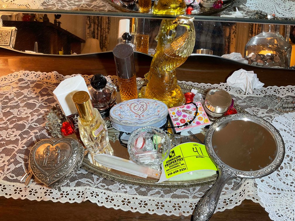 Image for Complete contents of a home in Erwin selling in an online absolute auction!