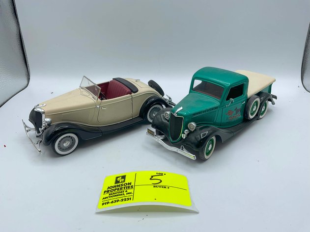 Image for Online only Living Estate Auction with Antiques, Vintage Toys and more!