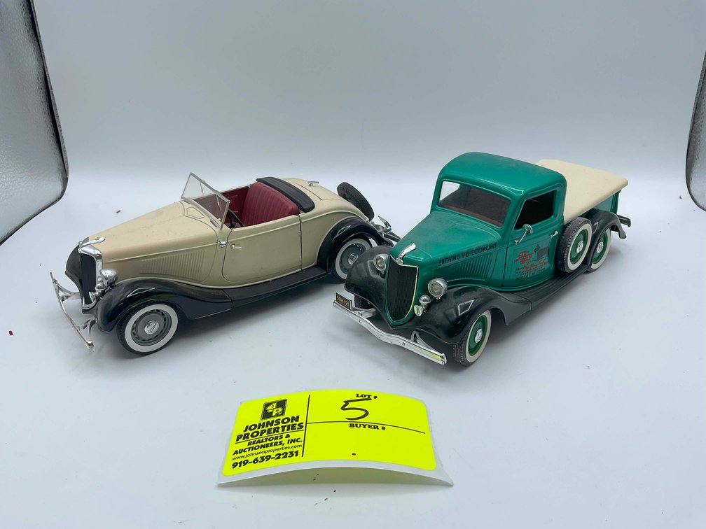Image for Online only Living Estate Auction with Antiques, Vintage Toys and more!