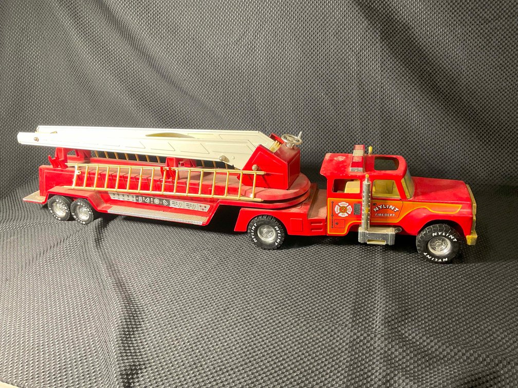 Image for Online only Living Estate Auction with Antiques, Vintage Toys and more!
