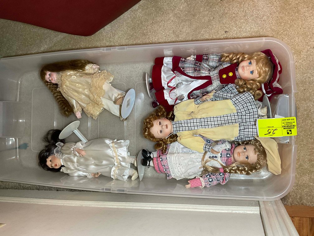 Image for Living Estate Auction for all contents of a Brick Ranch Home! (Name withheld at owners request)