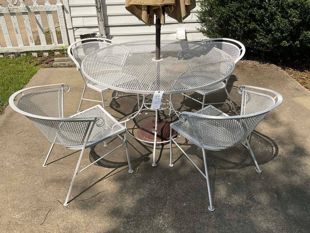 Image for Offering all of the Contents from a Local Group Home in this Absolute Online Auction!