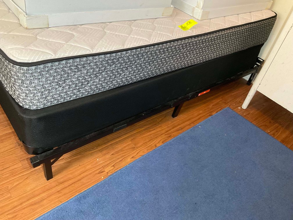 Image for Offering all of the Contents from a Local Group Home in this Absolute Online Auction!