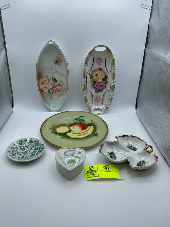 Image for Huge Online Only Collectible, Vintage, Unique Glass and Ceramics Auction!