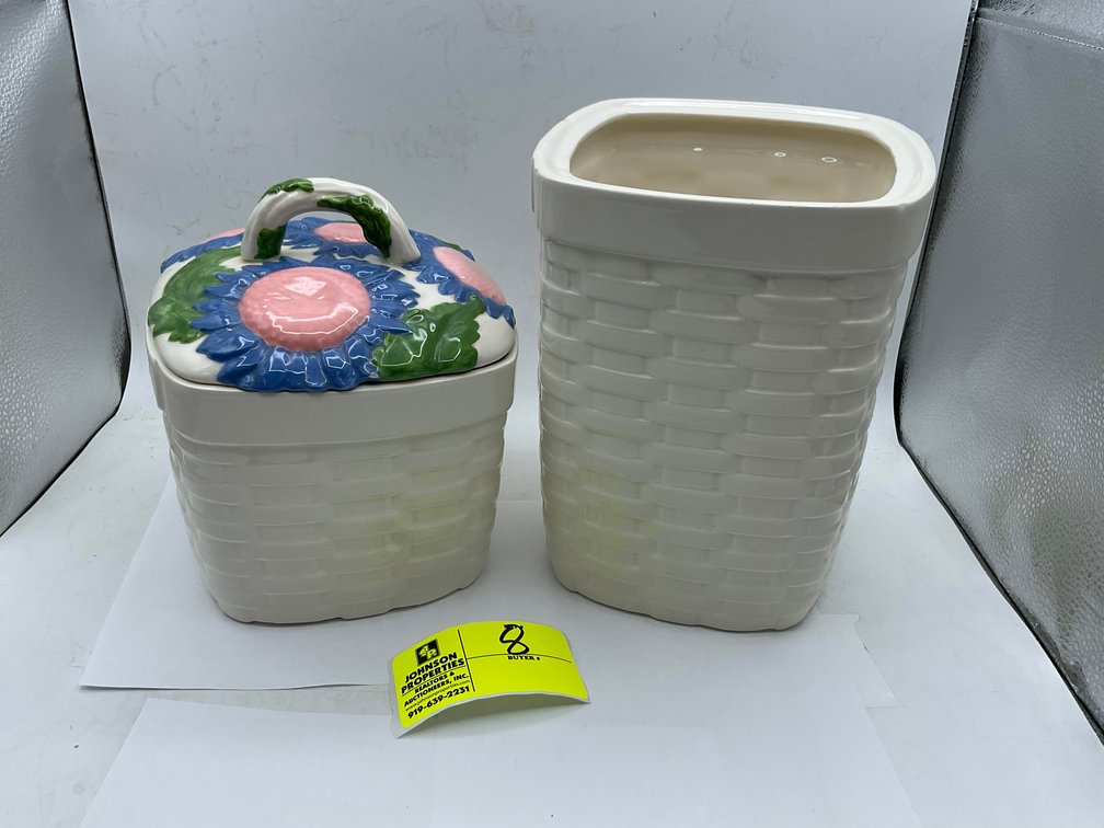 Image for Round 2 Huge Online Only Collectible, Vintage, Unique Glass and Ceramics Auction!
