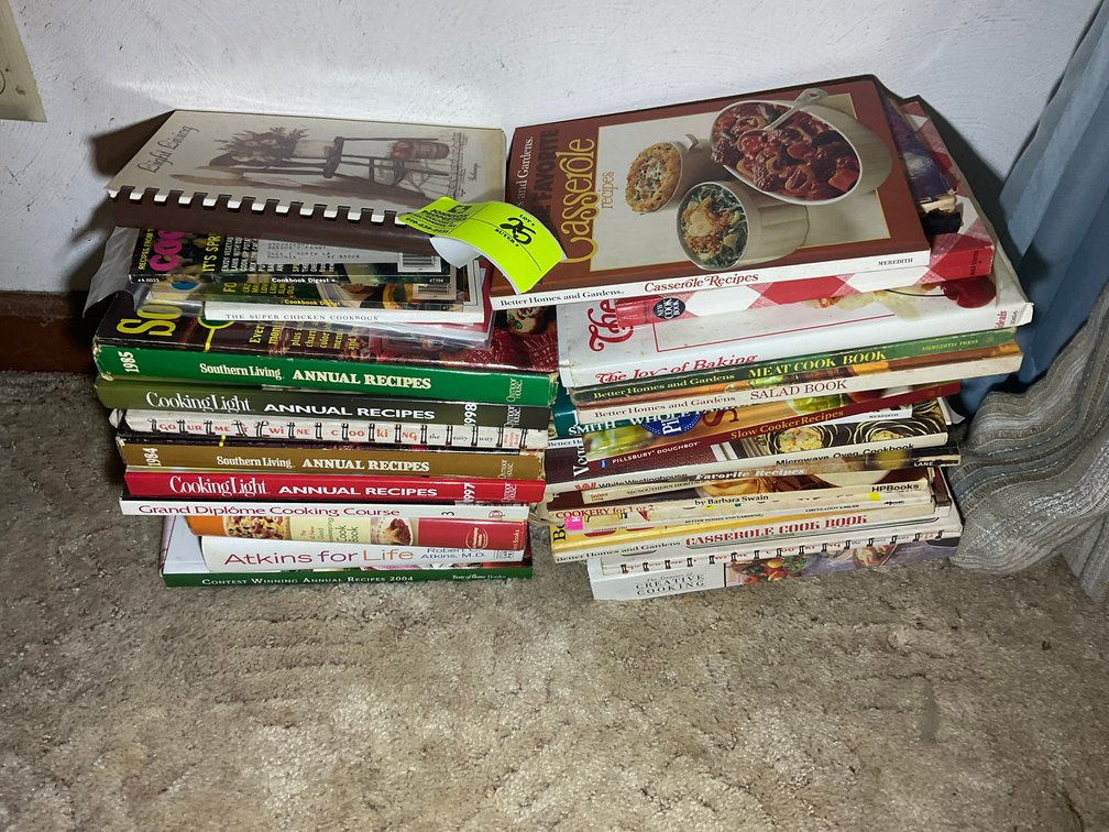 Image for Online Only Personal Property Auction with Household Goods, Uranium Glass and Other Collectibles!