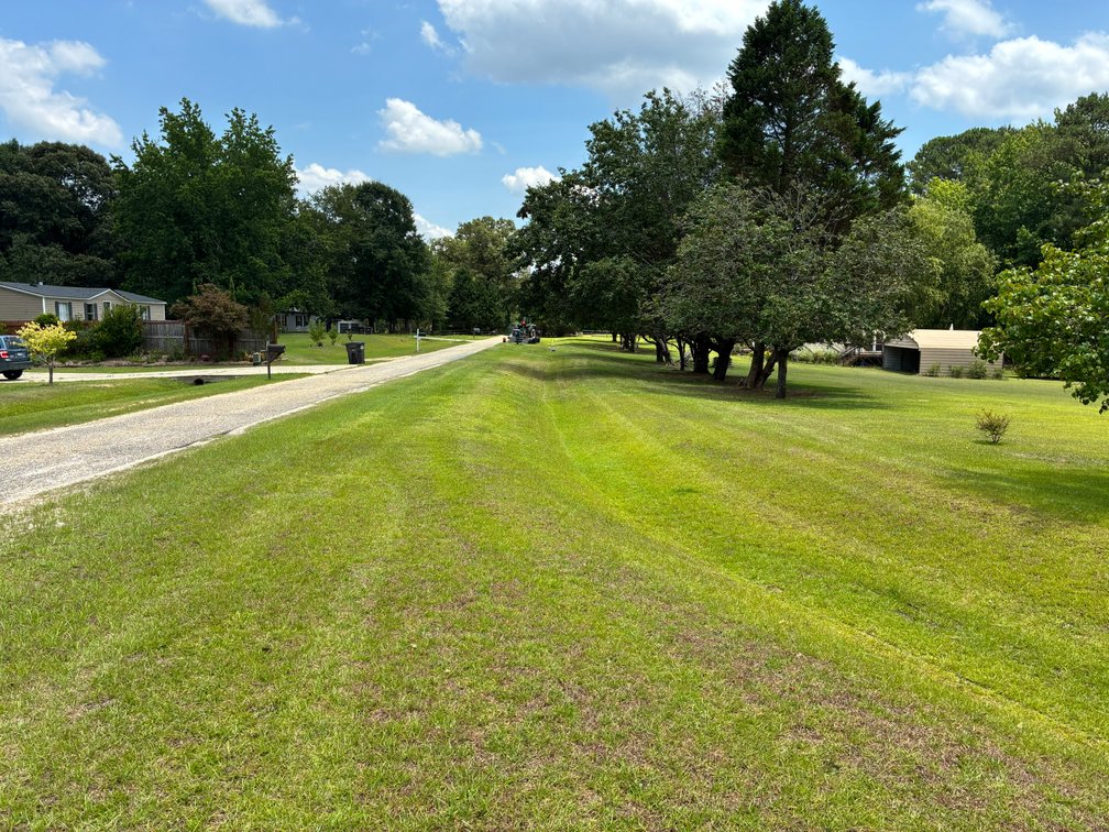 Image for Country Living Awaits – Happy Trails Simulcast Auction