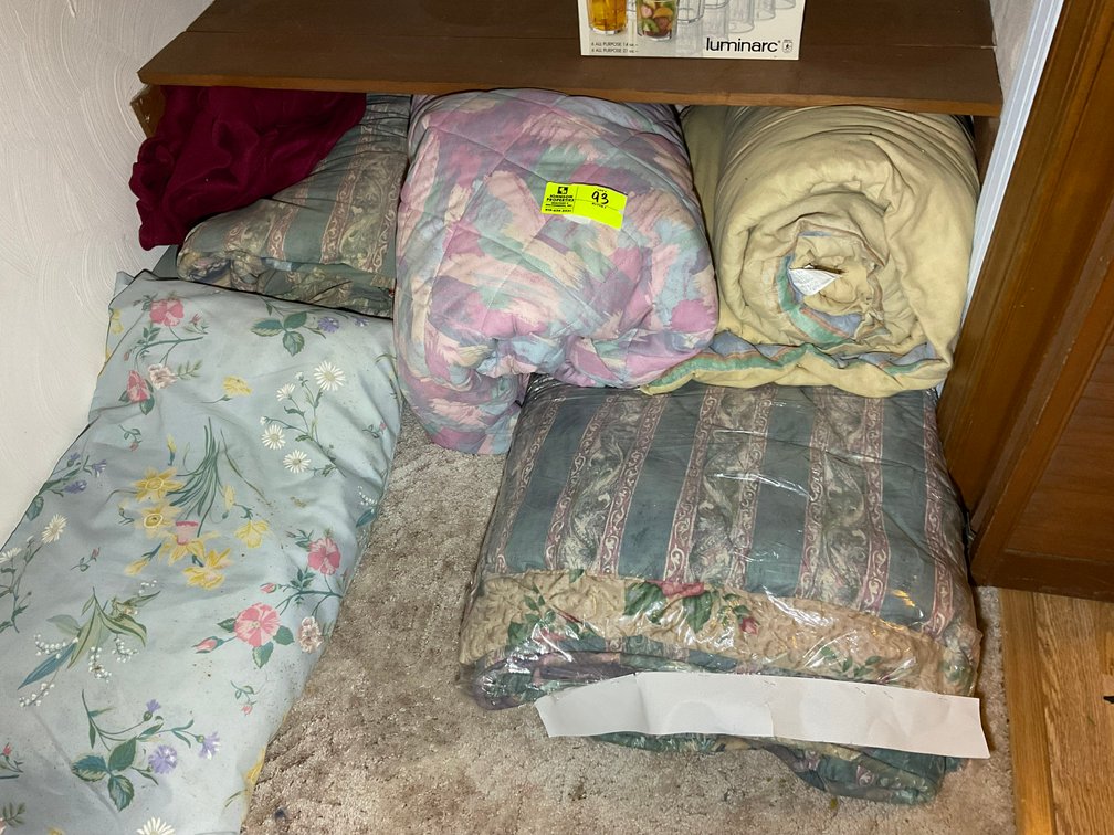 Image for Online Only Personal Property Auction with Household Goods, Uranium Glass and Other Collectibles!