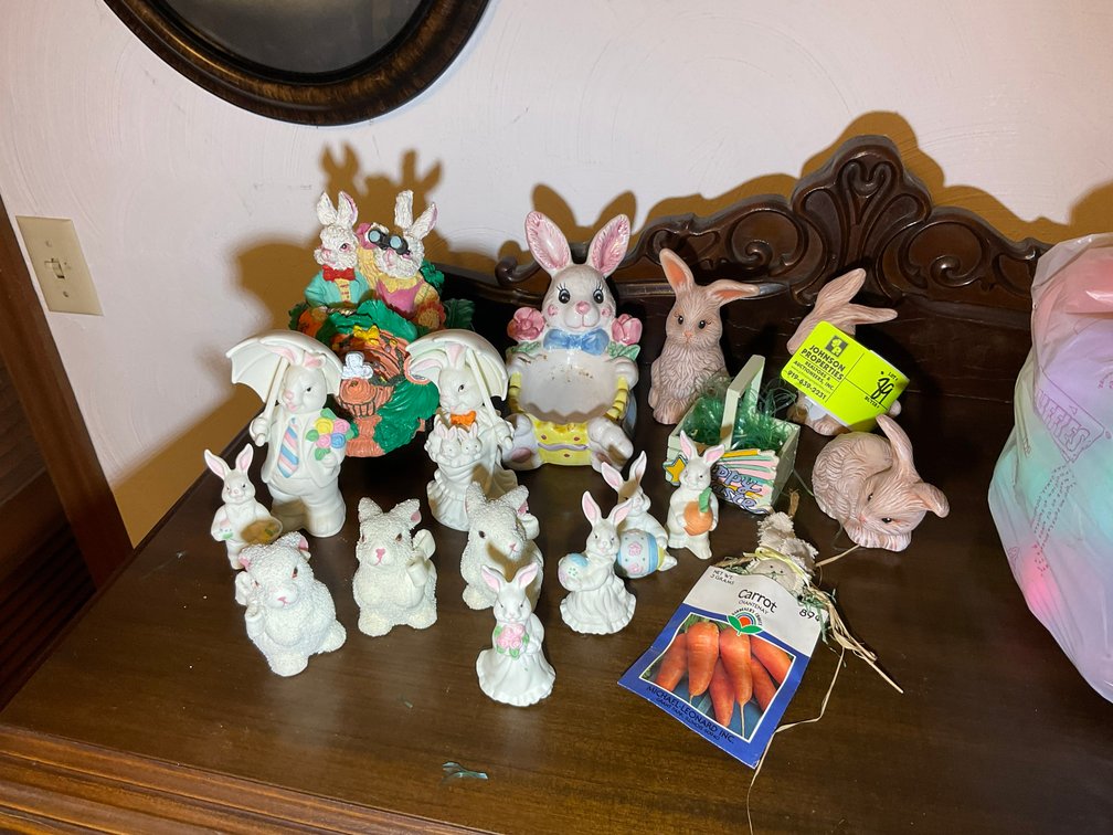 Image for Online Only Personal Property Auction with Household Goods, Uranium Glass and Other Collectibles!