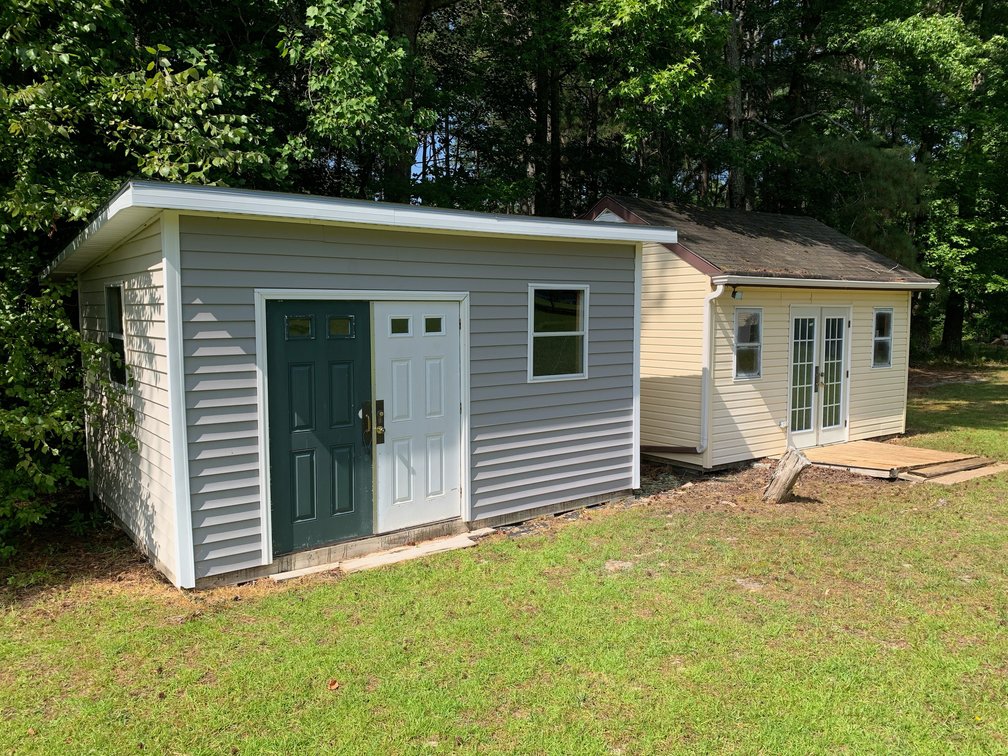 Image for Country Living Awaits – Happy Trails Simulcast Auction