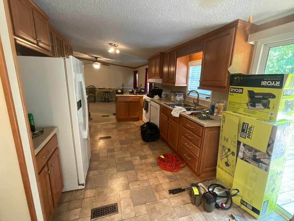 Image for Country Living Awaits – Happy Trails Simulcast Auction