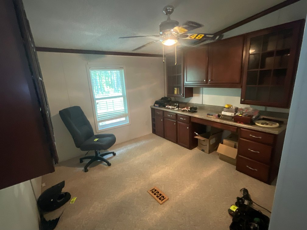 Image for Country Living Awaits – Happy Trails Simulcast Auction
