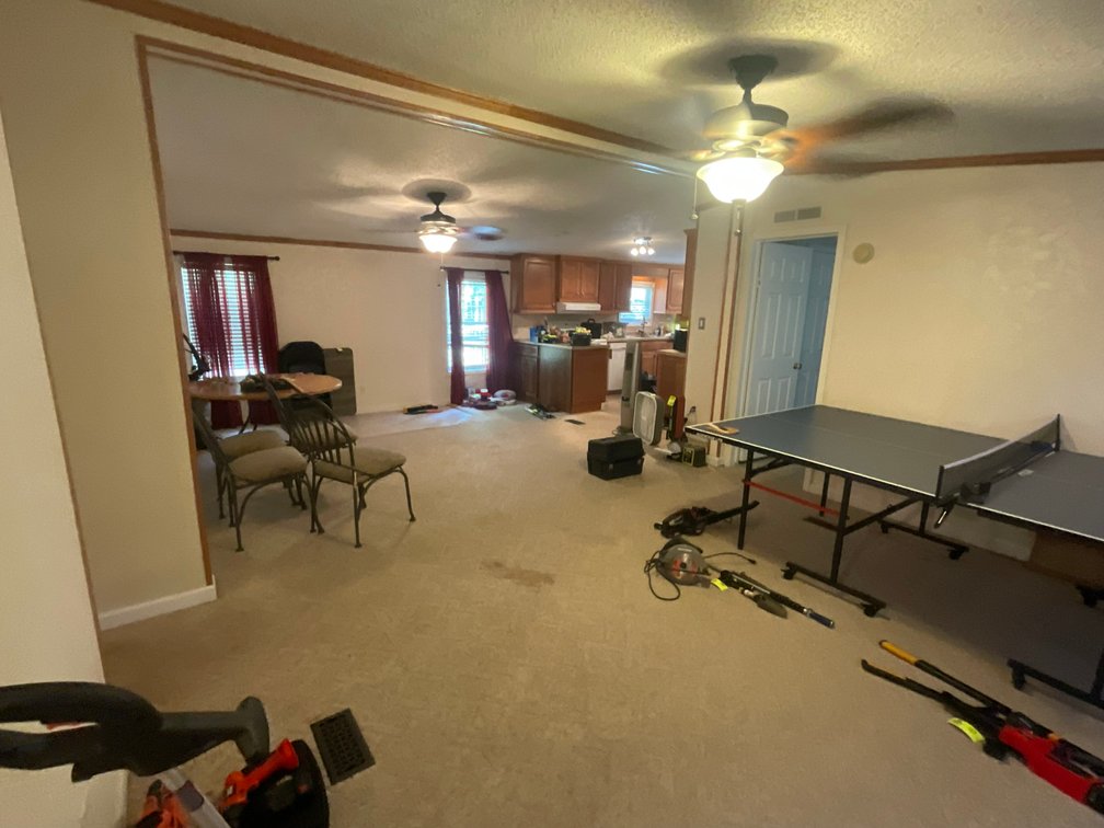Image for Country Living Awaits – Happy Trails Simulcast Auction