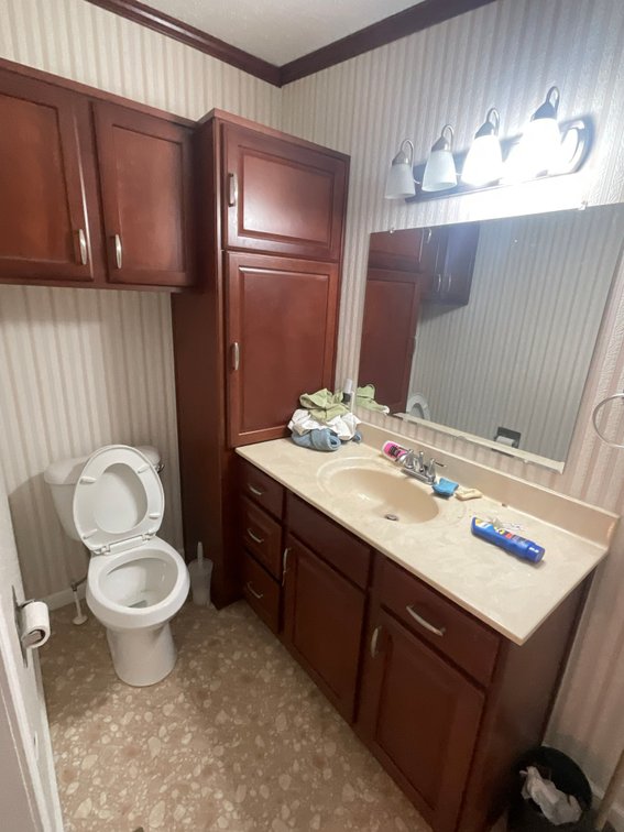 Image for Country Living Awaits – Happy Trails Simulcast Auction