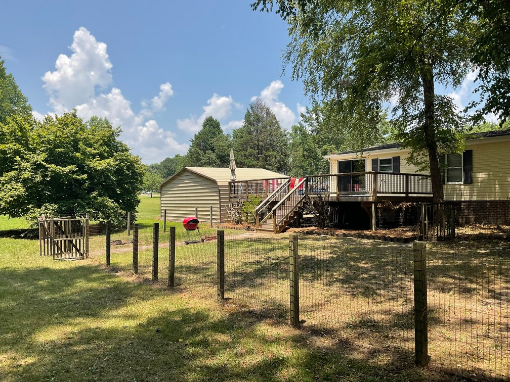 Image for Country Living Awaits – Happy Trails Simulcast Auction