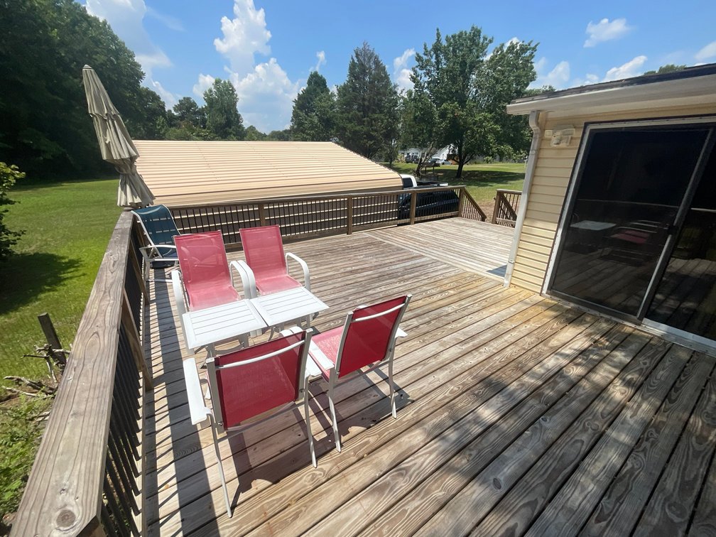 Image for Country Living Awaits – Happy Trails Simulcast Auction