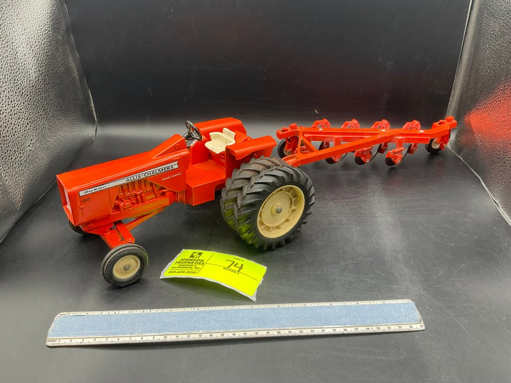 Image for Vintage Toy Trucks and Tractors Online Auction