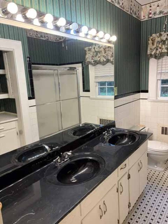 Image for Charming Dunn Home Simulcast Auction Opportunity!