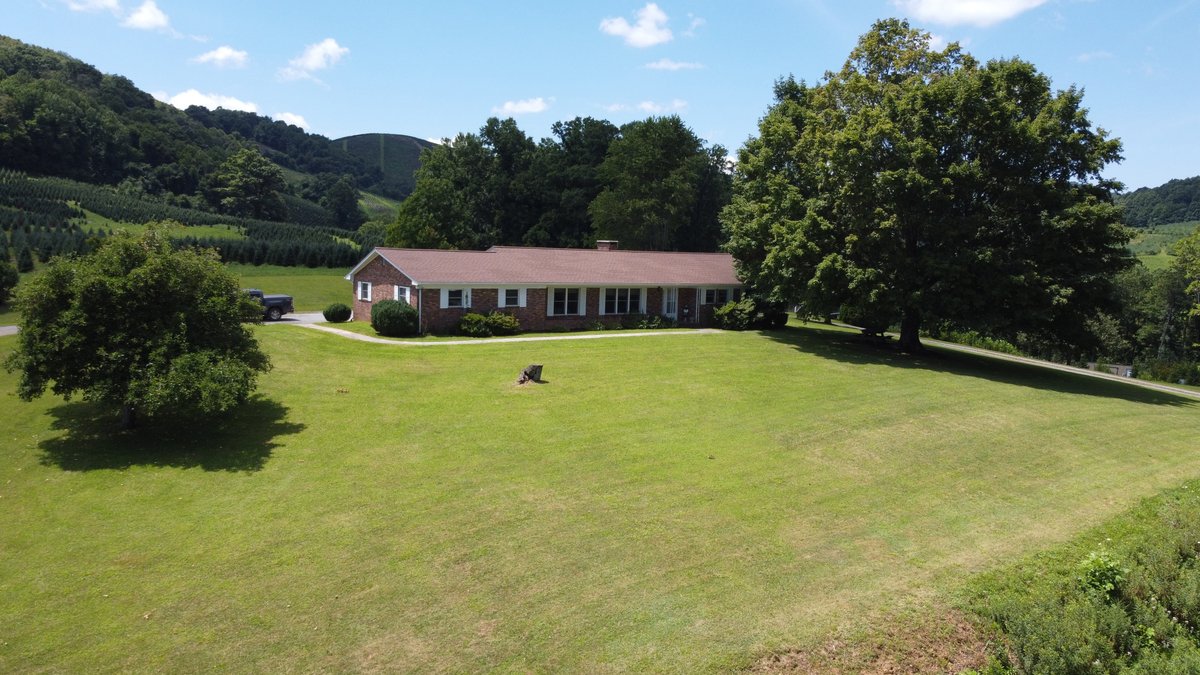 Image for Simulcast Mountain Ranch with a Basement Auction in Sparta for The Karen Lee Williams Estate (Deceased)