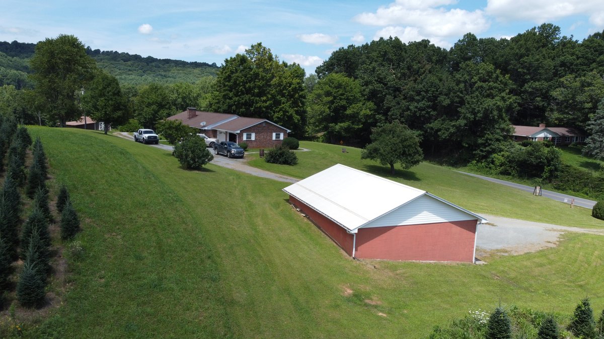 Image for Simulcast Mountain Ranch with a Basement Auction in Sparta for The Karen Lee Williams Estate (Deceased)