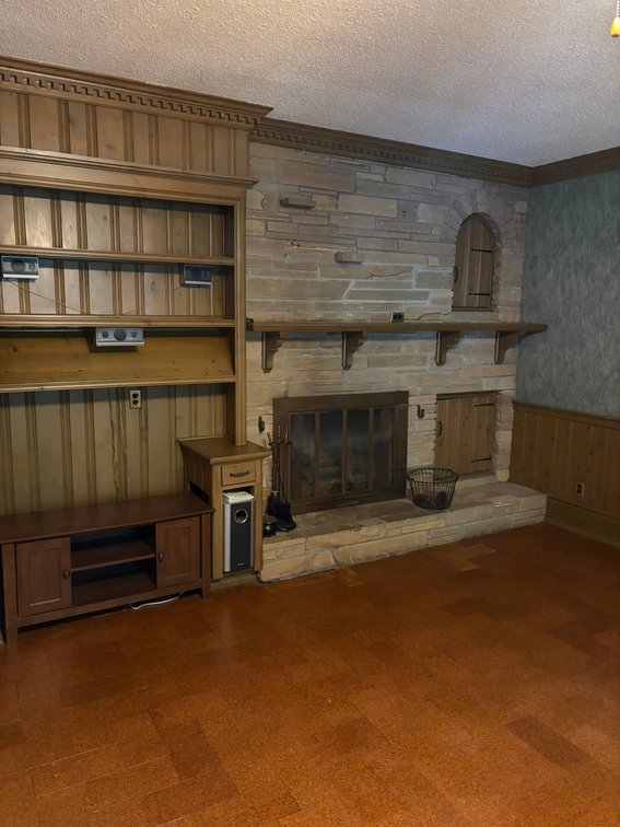 Image for Charming Dunn Home Simulcast Auction Opportunity!