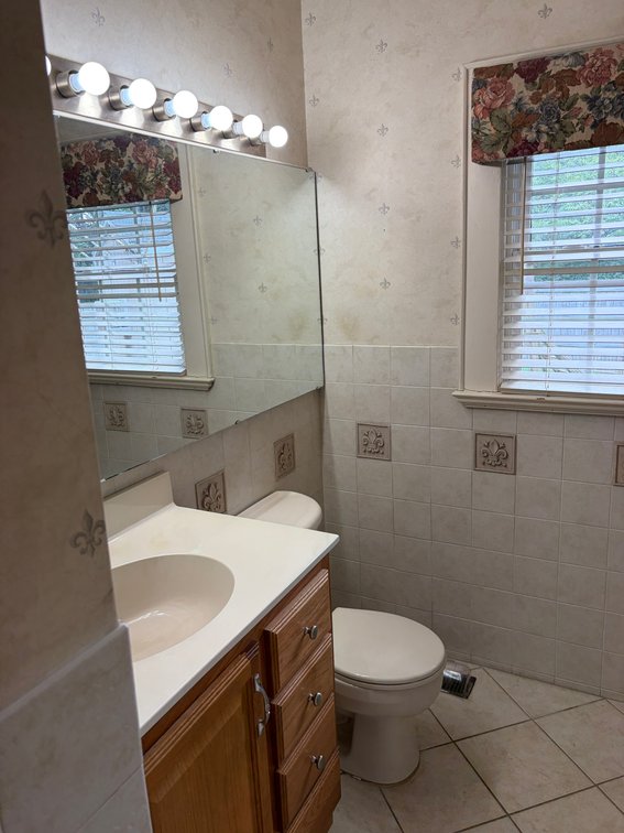 Image for Charming Dunn Home Simulcast Auction Opportunity!