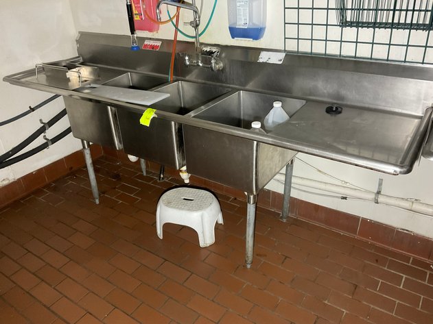 Image for Remaining Contents of Subway in Lillington Auction!