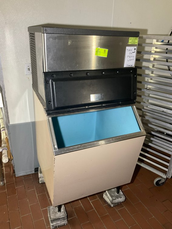 Image for Remaining Contents of Subway in Lillington Auction!