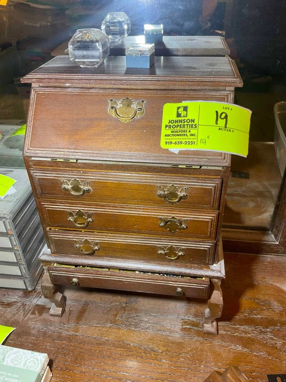 Image for Online Only Personal Property Auction in Carolina Trace!