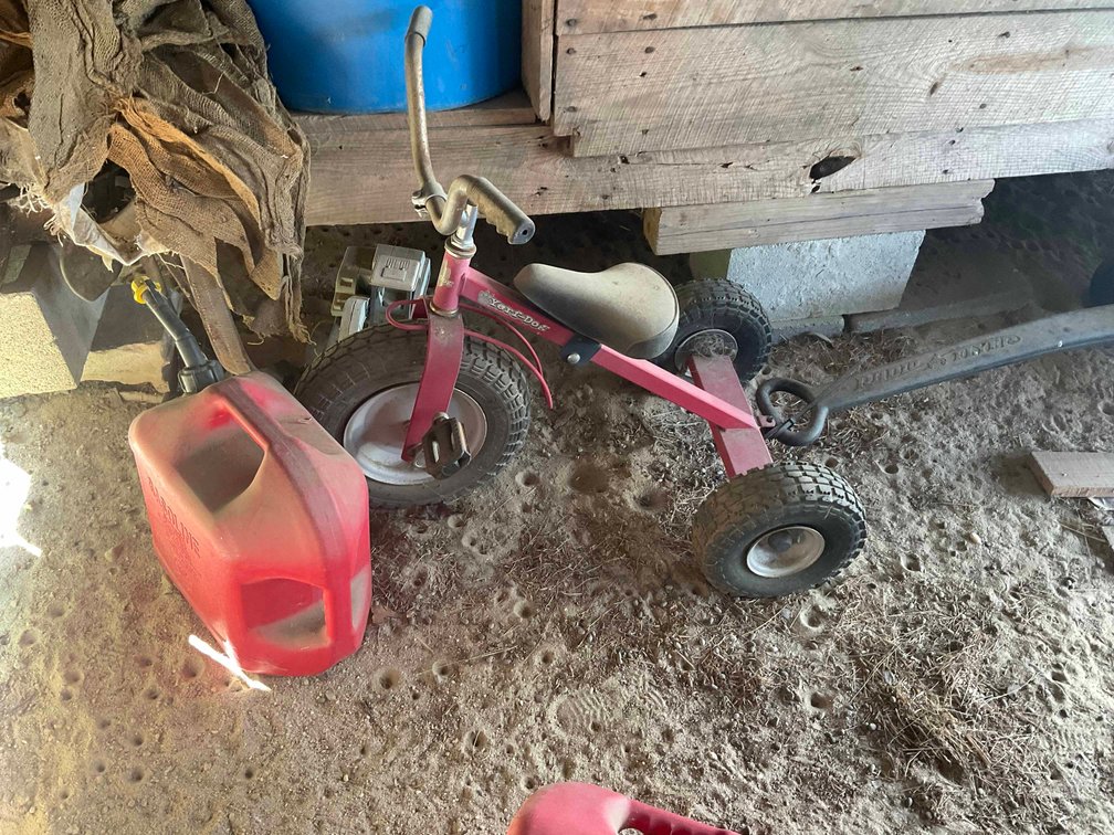 Image for ROUND 1- Vintage Farm Equipment, Memorabilia, Vintage tools, and Antiques Auction Event in Cumberland County!