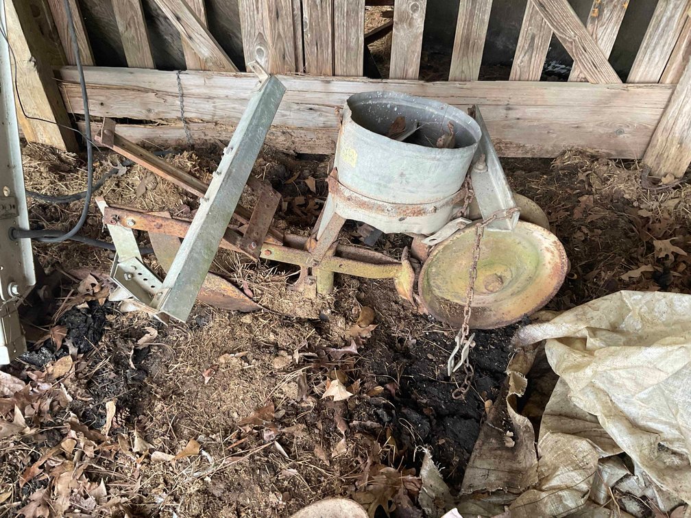 Image for ROUND 1- Vintage Farm Equipment, Memorabilia, Vintage tools, and Antiques Auction Event in Cumberland County!