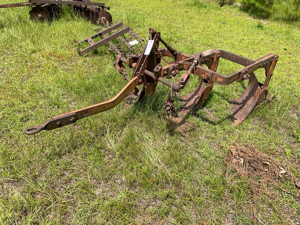 Image for ROUND 1- Vintage Farm Equipment, Memorabilia, Vintage tools, and Antiques Auction Event in Cumberland County!