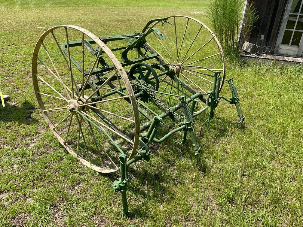 Image for ROUND 1- Vintage Farm Equipment, Memorabilia, Vintage tools, and Antiques Auction Event in Cumberland County!