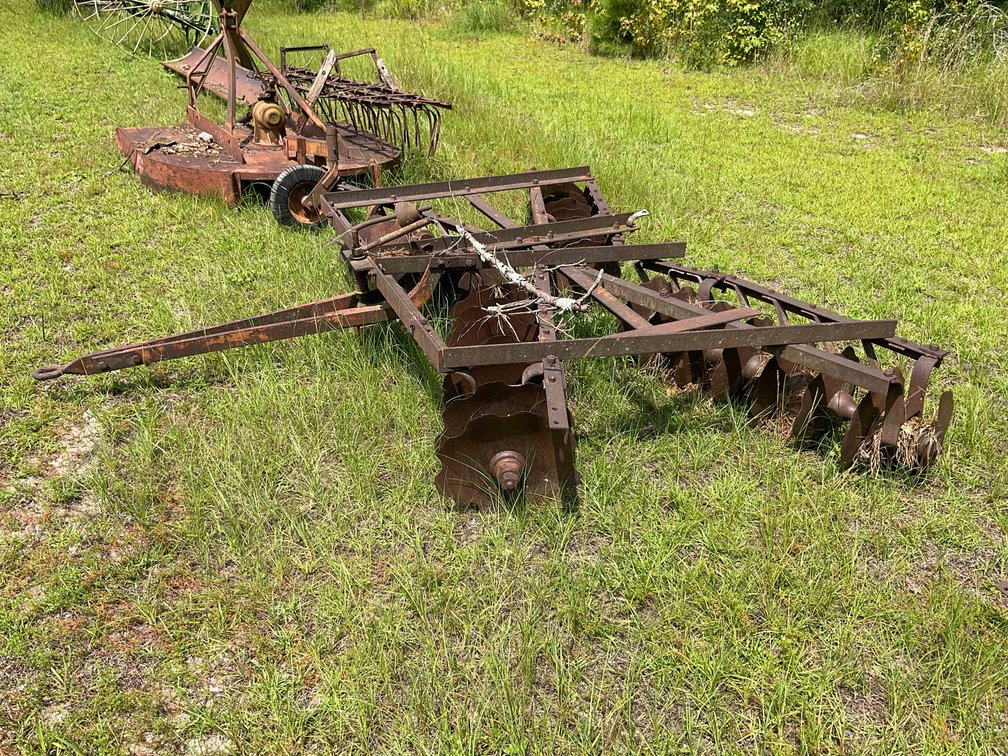 Image for ROUND 1- Vintage Farm Equipment, Memorabilia, Vintage tools, and Antiques Auction Event in Cumberland County!