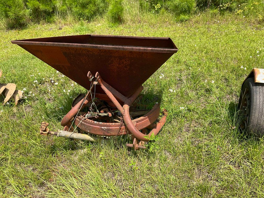 Image for ROUND 1- Vintage Farm Equipment, Memorabilia, Vintage tools, and Antiques Auction Event in Cumberland County!
