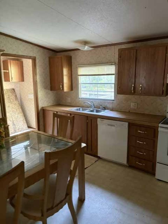 Image for Single Family Manufactured Home in Clayton Selling in a Live/ Simulcast Auction Held on the Property!