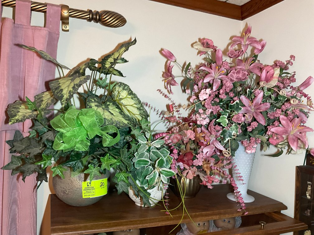 Image for The Gladys Coats Johnson (deceased) Estate Online Only Personal Property