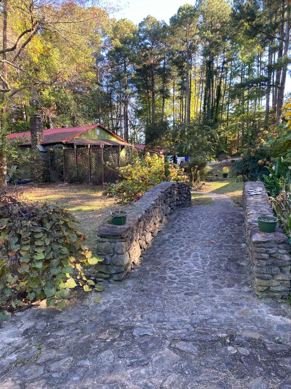 Image for 2.5+ acres and a Gorgeous Venue with Tons of Potential!