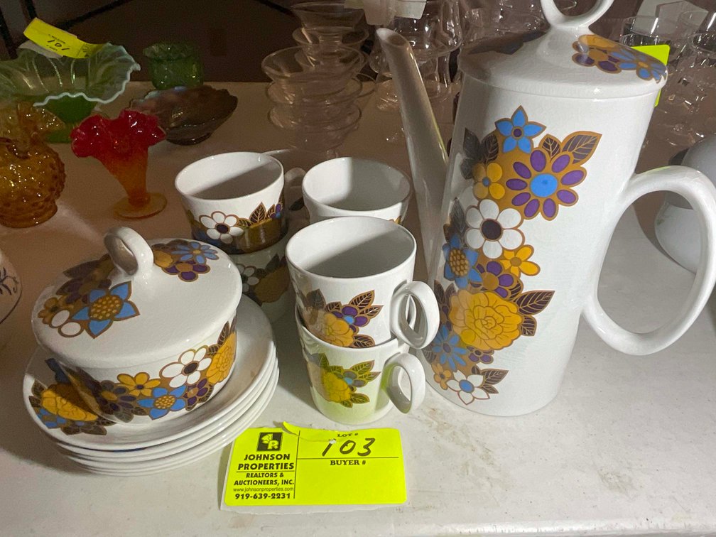 Image for Huge Collection of Furniture, Glassware and lots more Selling Absolute in this Online Only Auction Event!