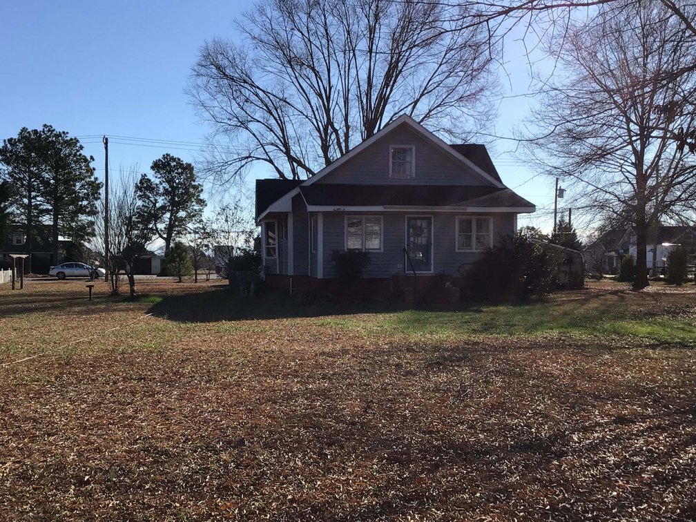 Image for Beautiful Home Outside of Downtown Angier! Live / Online / Simulcast Auction held at the home!