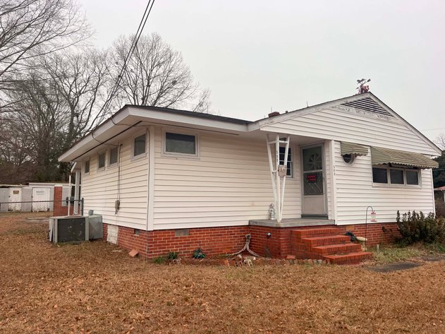 Image for 1940's Bungalow in Lillington, NC!