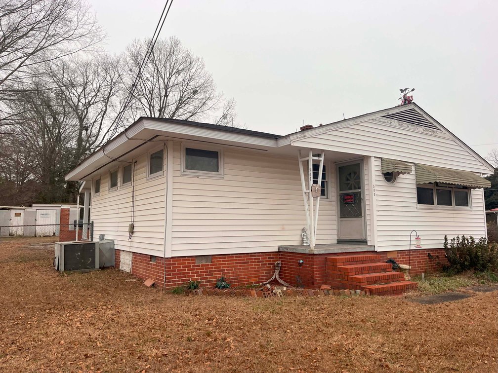 Image for 1940's Bungalow in Lillington, NC!