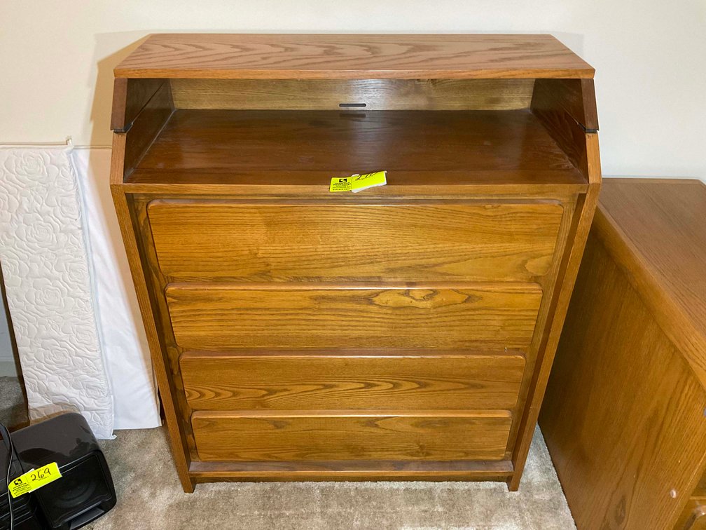 Image for Online Only Personal Property Auction in Clinton!