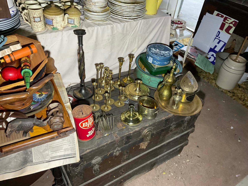Image for Round 5 of the Huge Collection of Glassware and lots more Selling Absolute in this LIVE Only Auction Event!