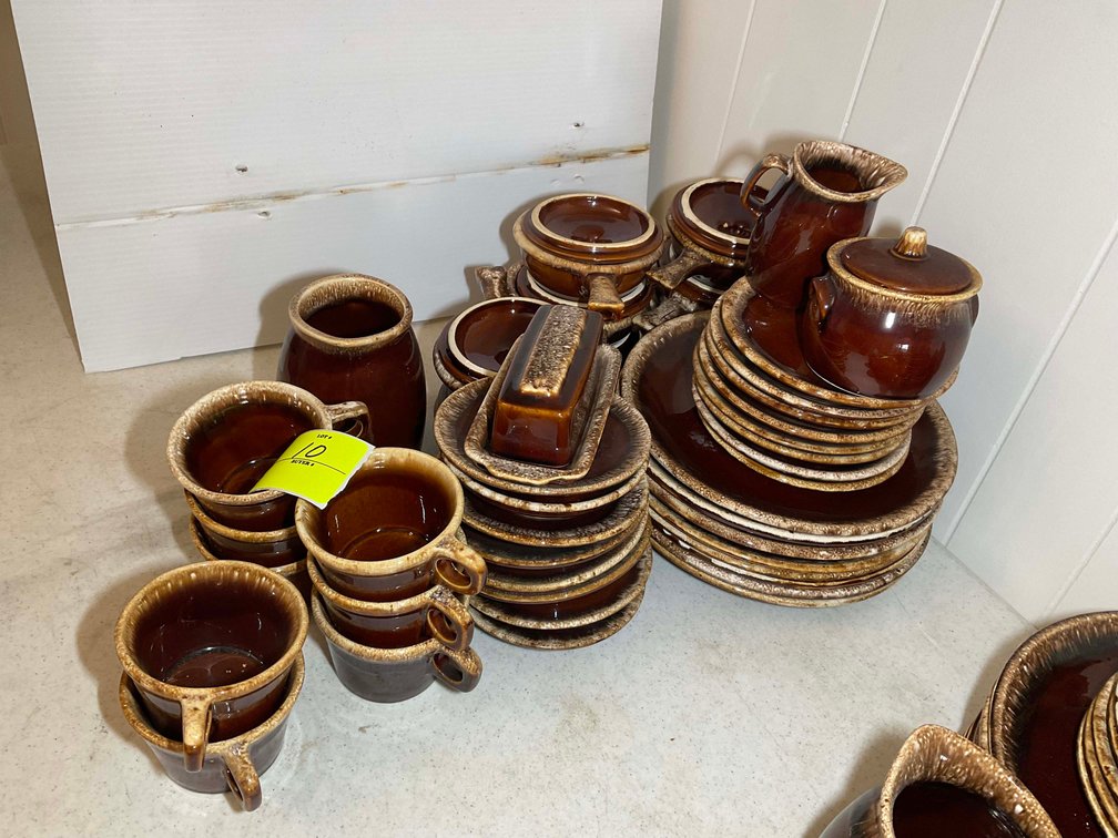 Image for Round 4 of the Huge Collection of Glassware and lots more Selling Absolute in this Online Only Auction Event!